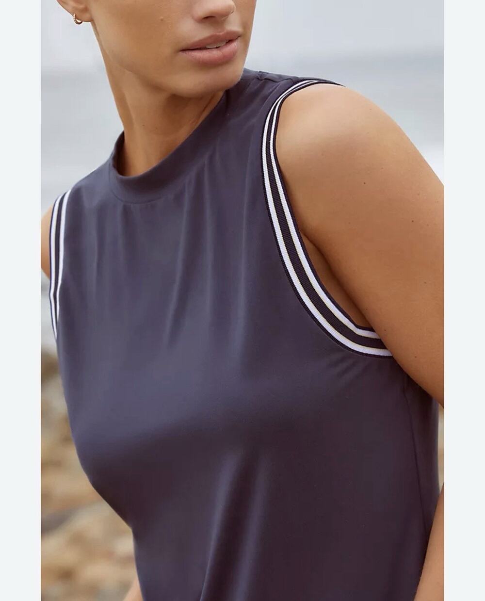 Varley Women's S Pullover Sleeveless Navy Blue Polyester Blend Top EUC